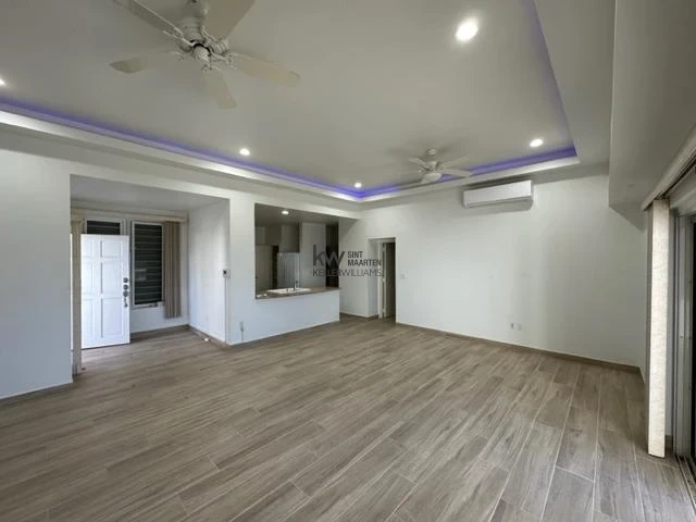 Apartment in Point Blanche