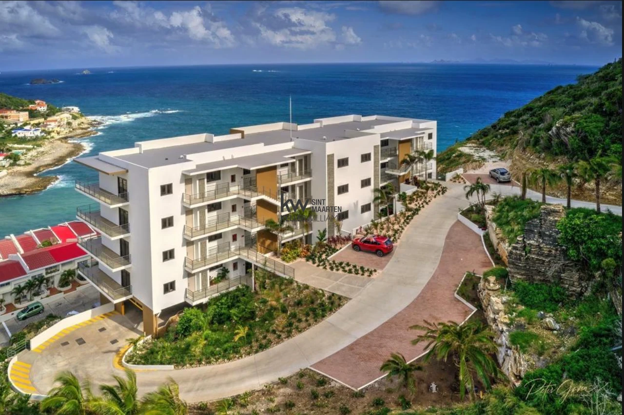 Apartment in Point Blanche