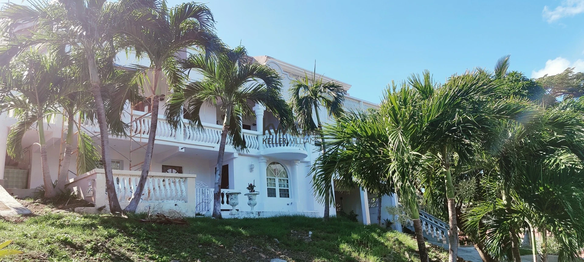 Villa in Oyster Pond