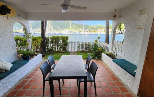 1 Bedroom Waterfront Apartment with Boat Slip