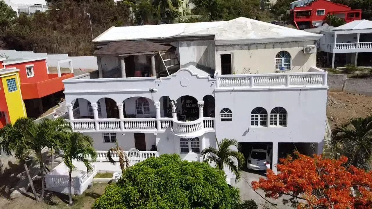 Villa in Oyster Pond