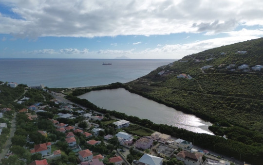 Land with views in Cay Hill (Little Bay)