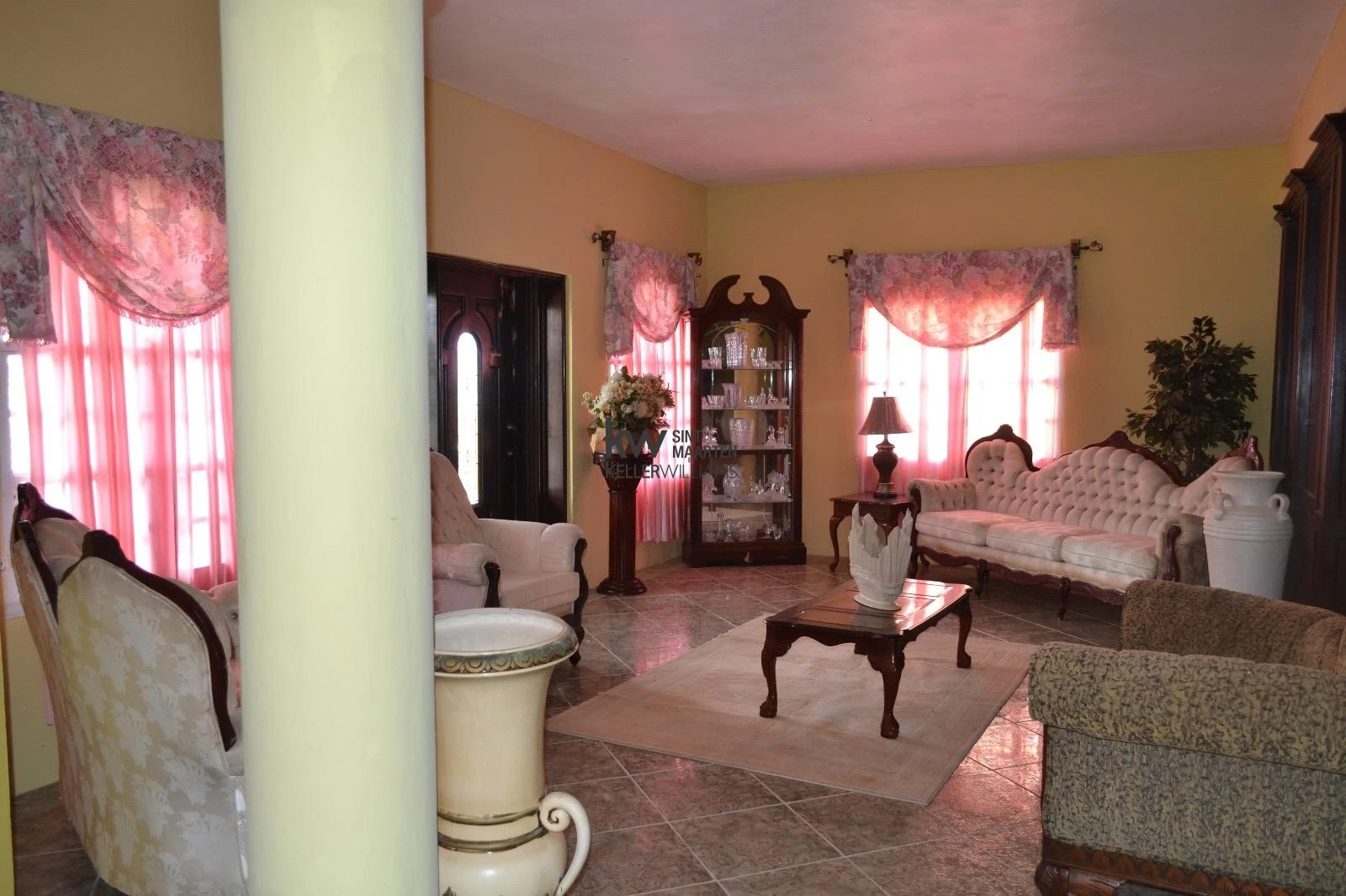 Villa in Oyster Pond