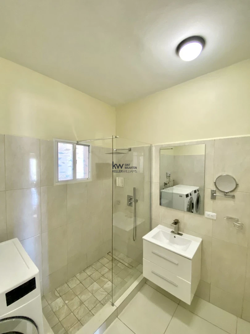 Apartment in Oyster Pond