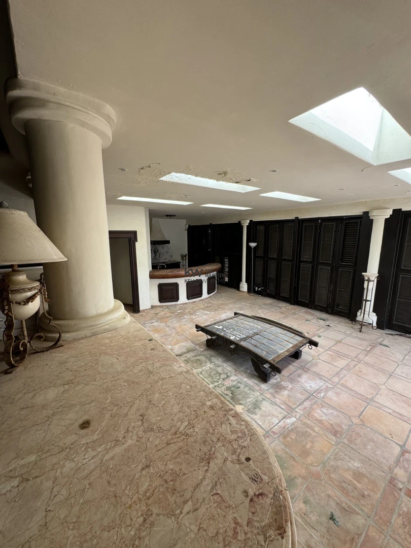 Villa in Oyster Pond