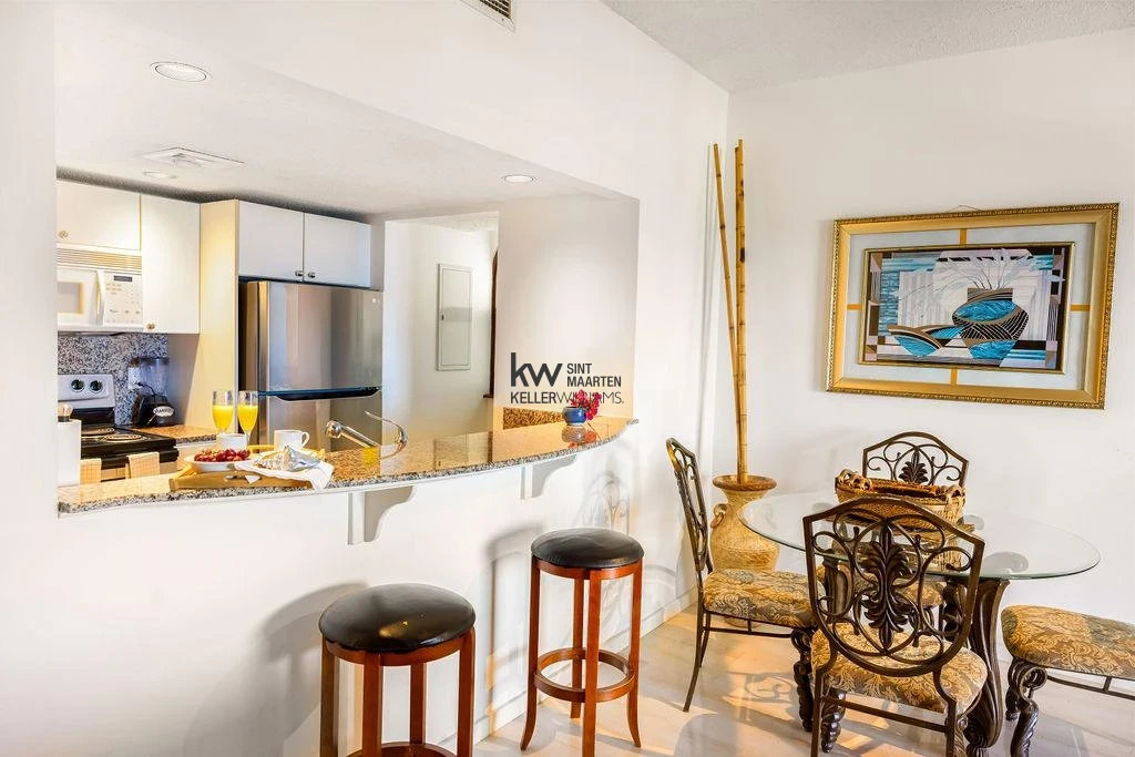 Apartment in Oyster Pond