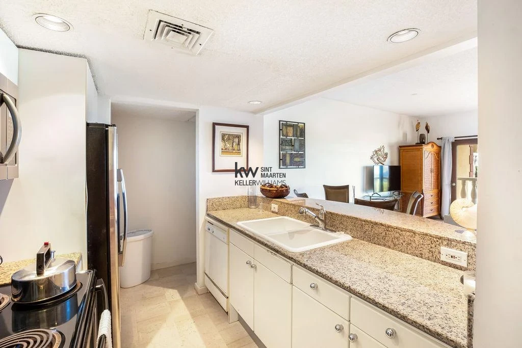 Apartment in Oyster Pond