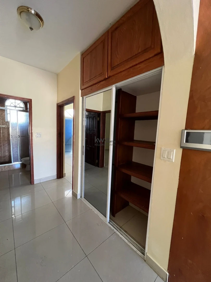 Apartment in Point Blanche