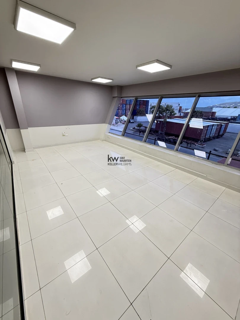 Commercial in Point Blanche