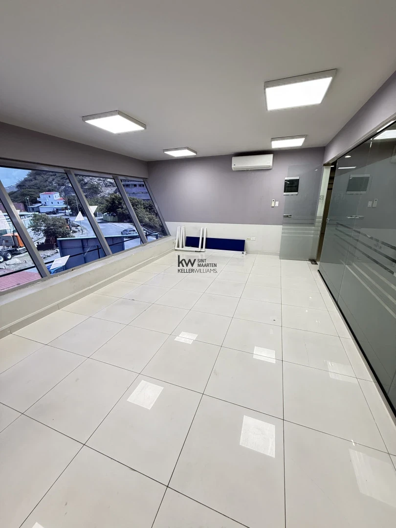 Commercial in Point Blanche