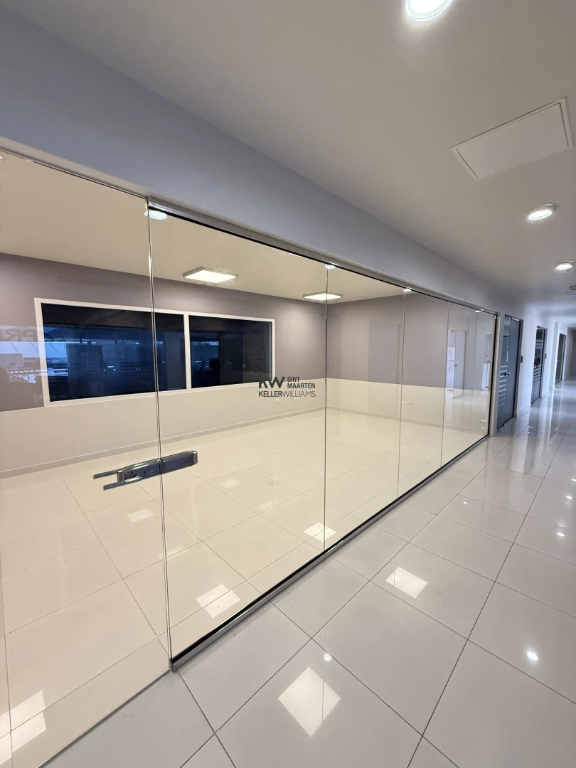 Commercial in Point Blanche
