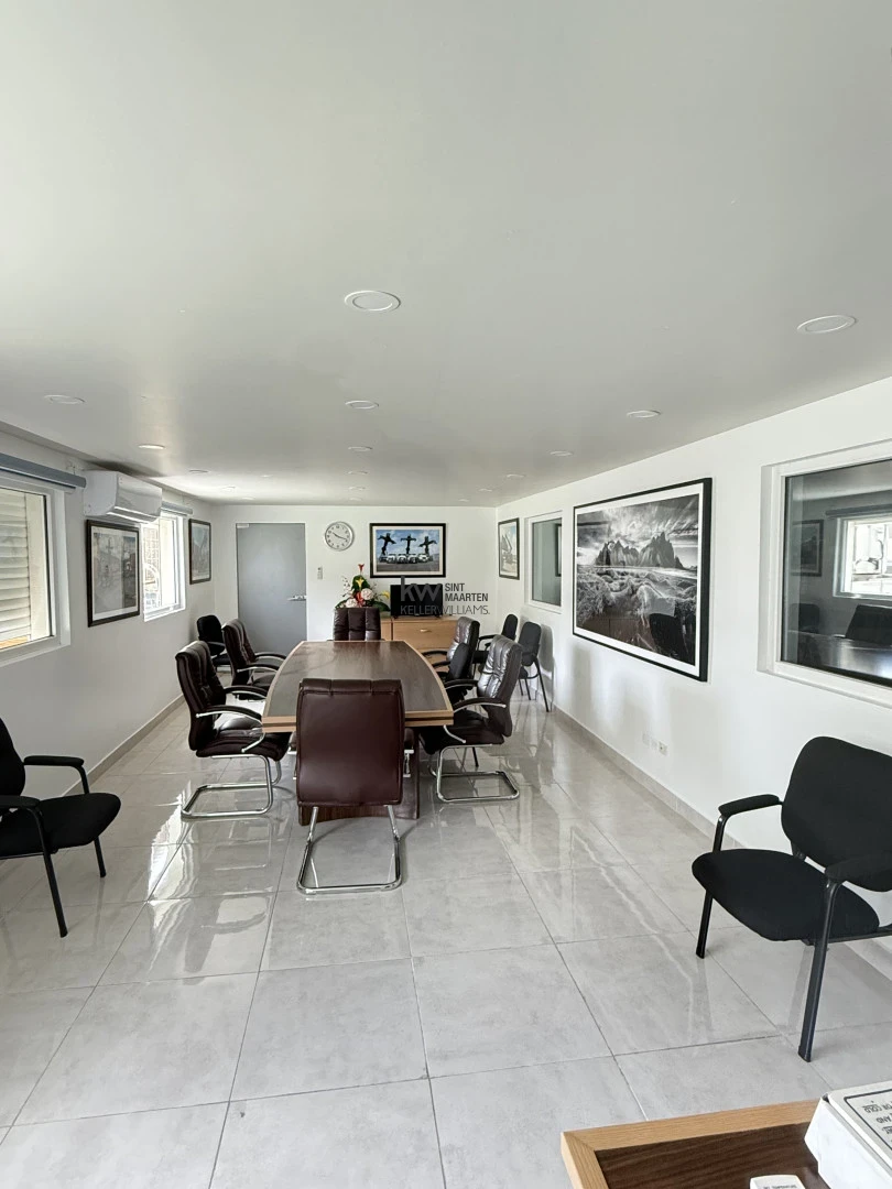 Commercial in Point Blanche