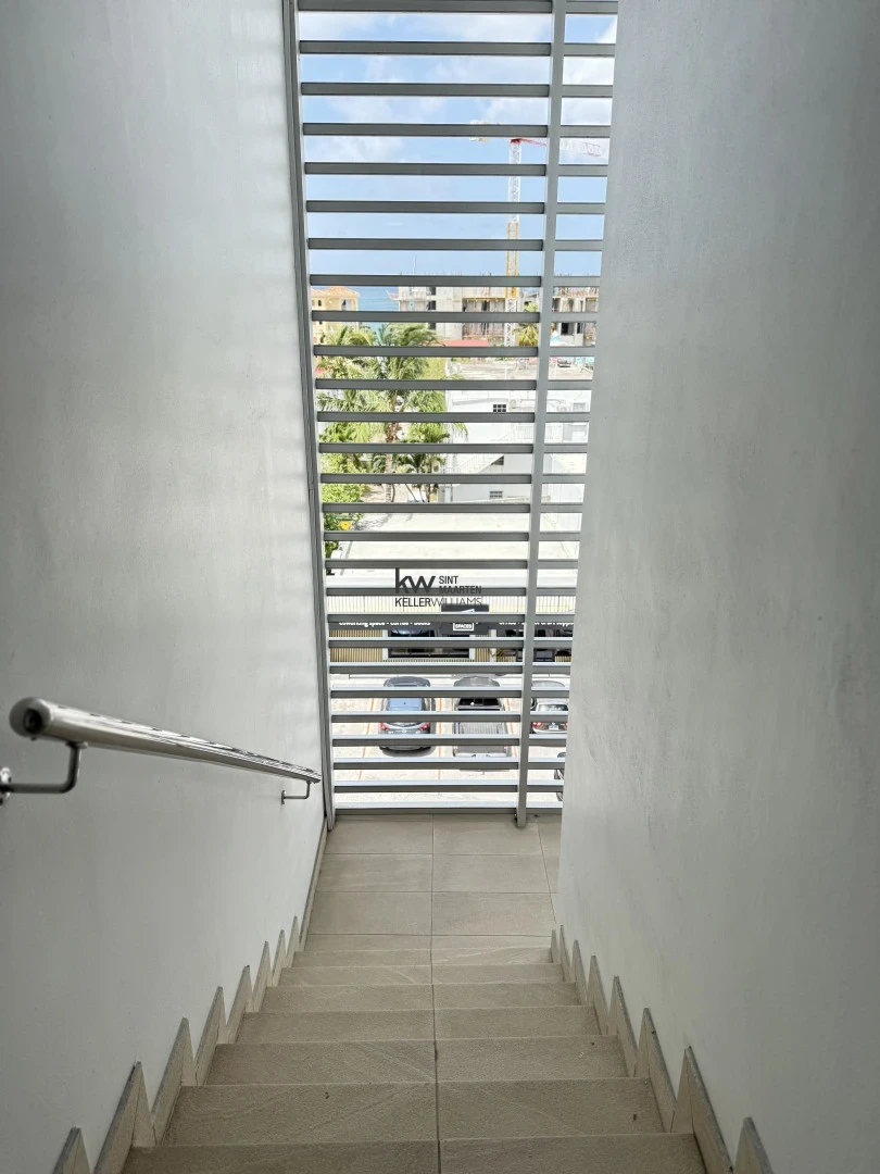 Commercial in Simpson Bay