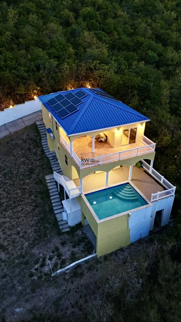 Villa in Oyster Pond