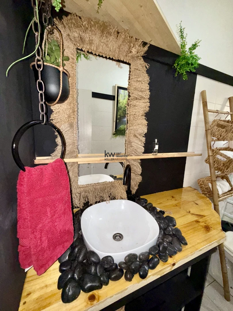 Apartment in Cole Bay
