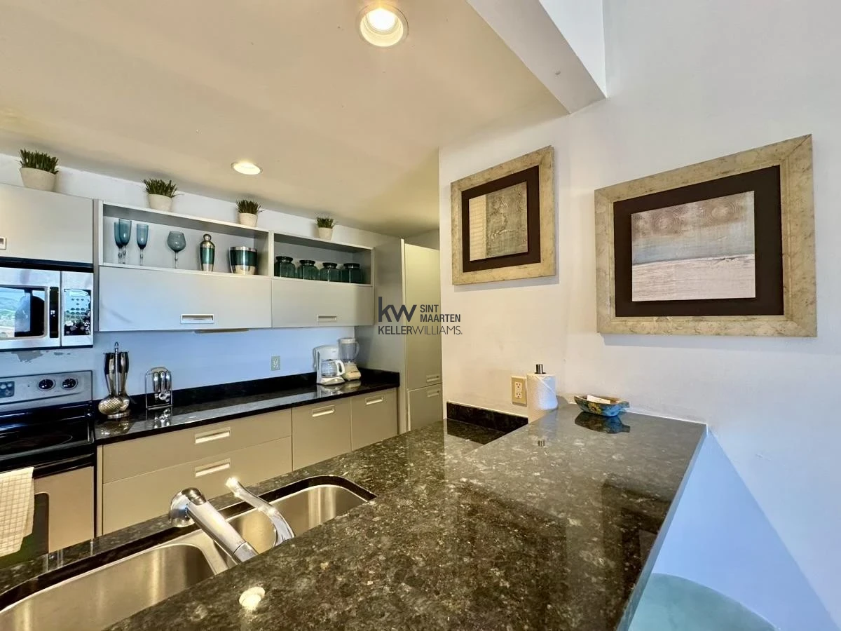 Apartment in Oyster Pond