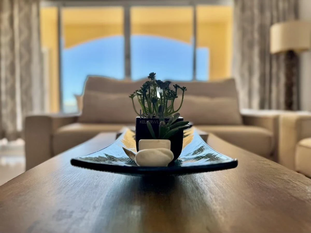 Apartment in Oyster Pond