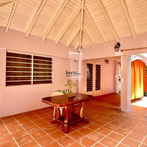 Apartment in Point Blanche
