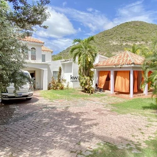 Apartment in Point Blanche