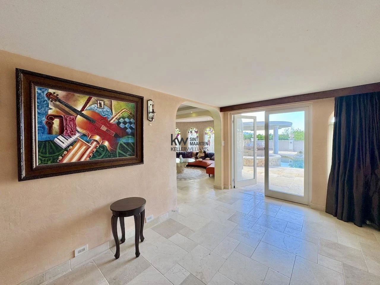 Villa in Point Pirouette