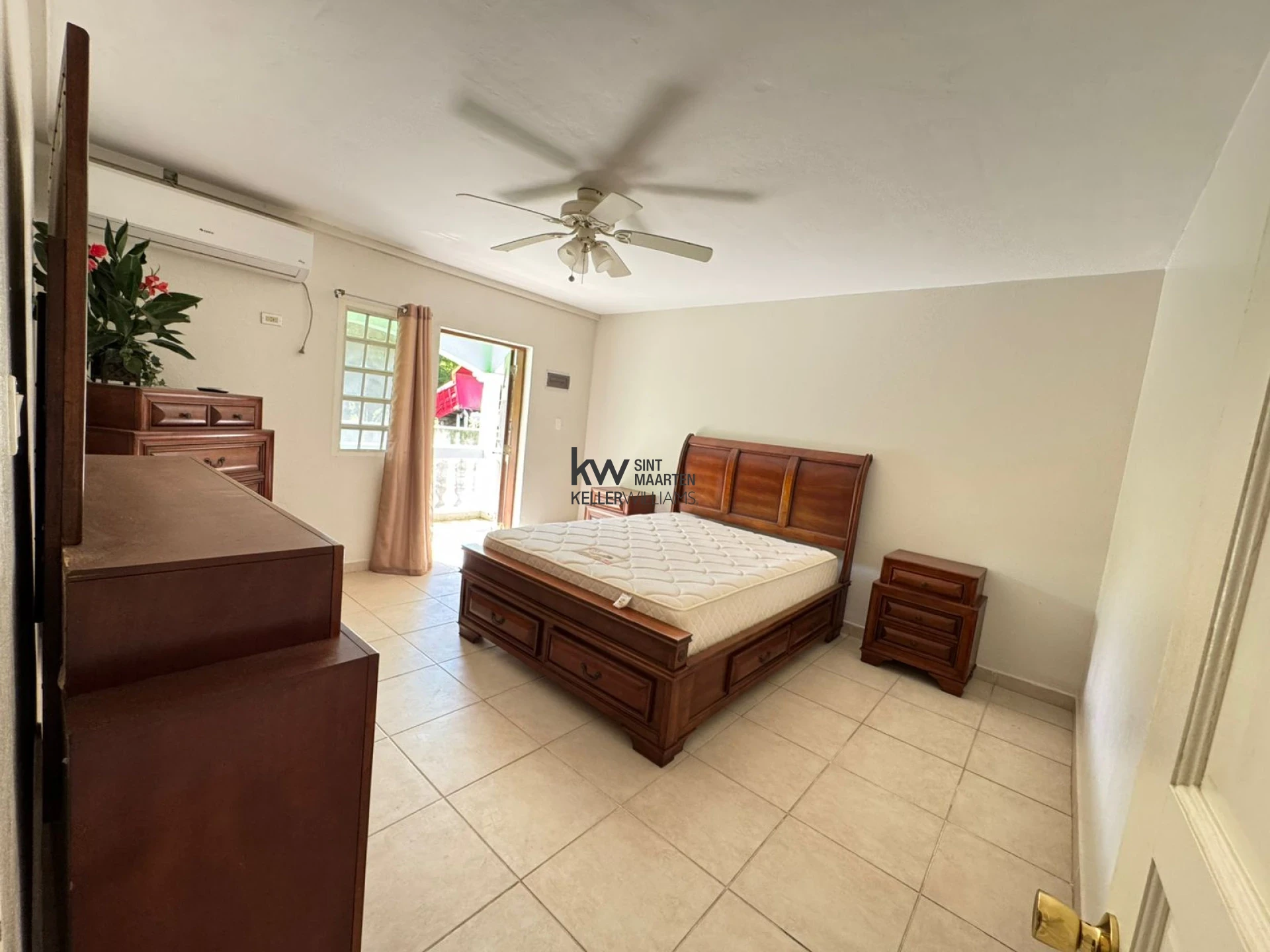 Apartment in Cole Bay