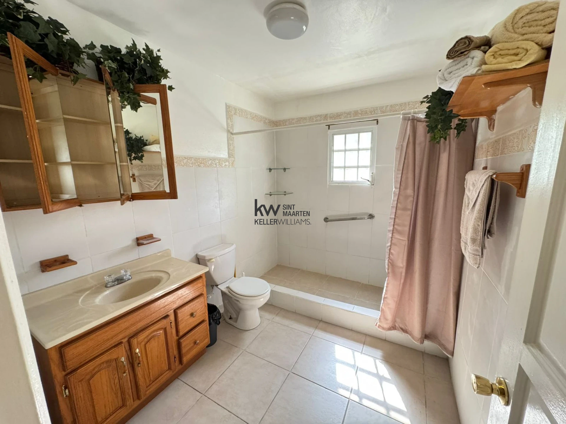 Apartment in Cole Bay