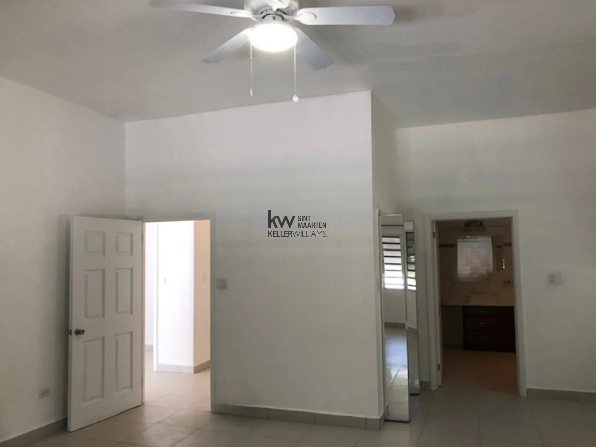 Townhouse in Little Bay