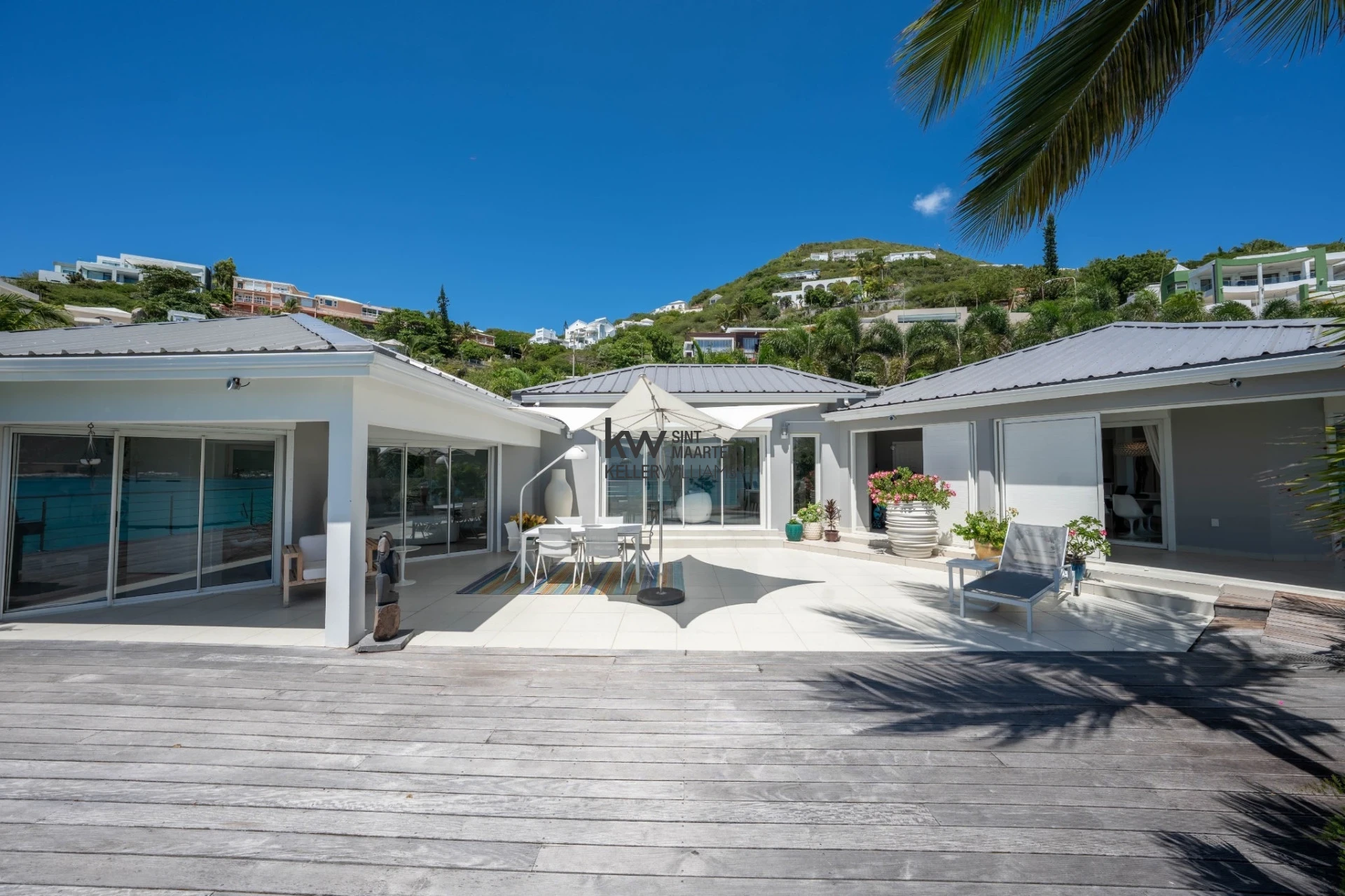 Villa in Little Bay