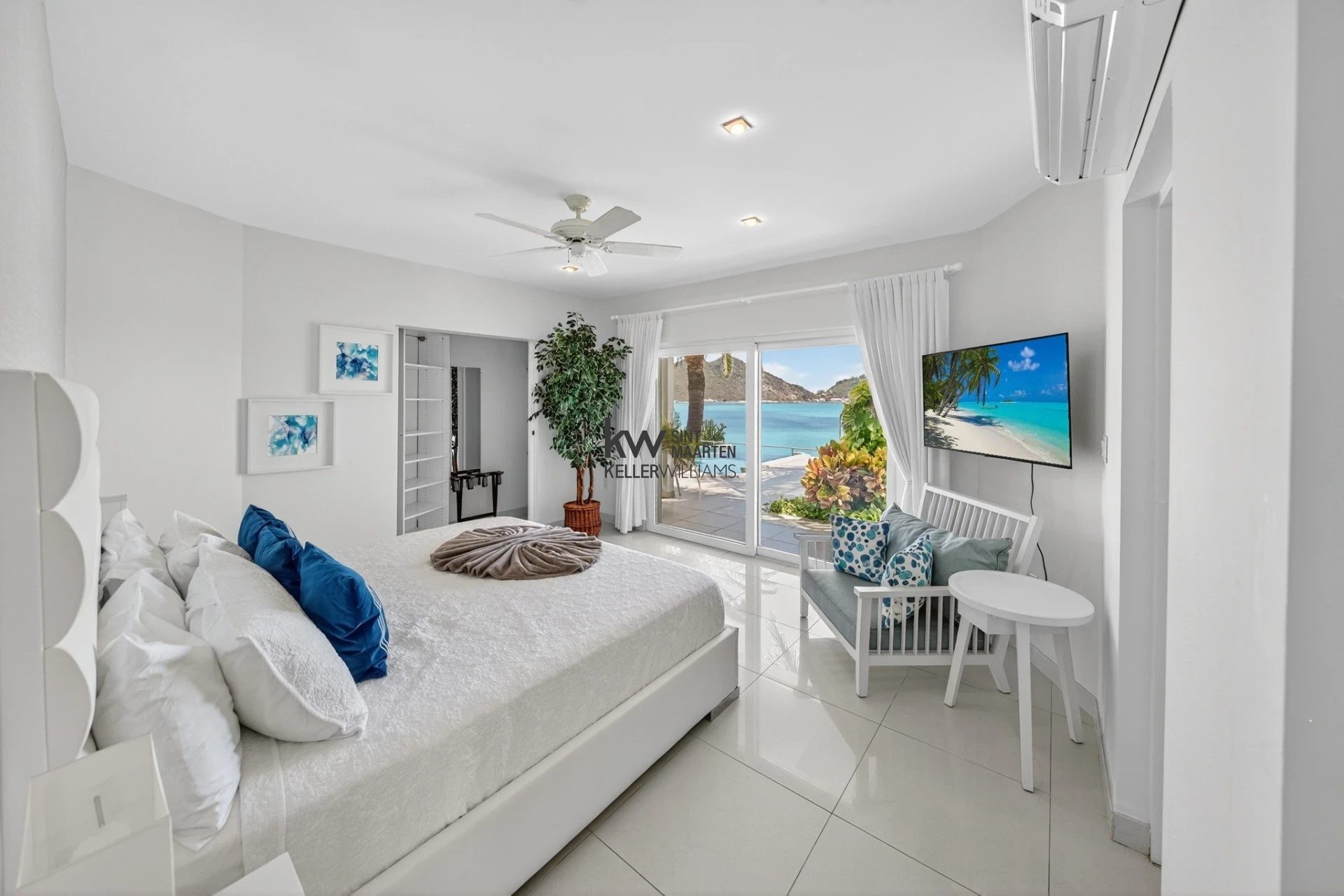 Villa in Little Bay
