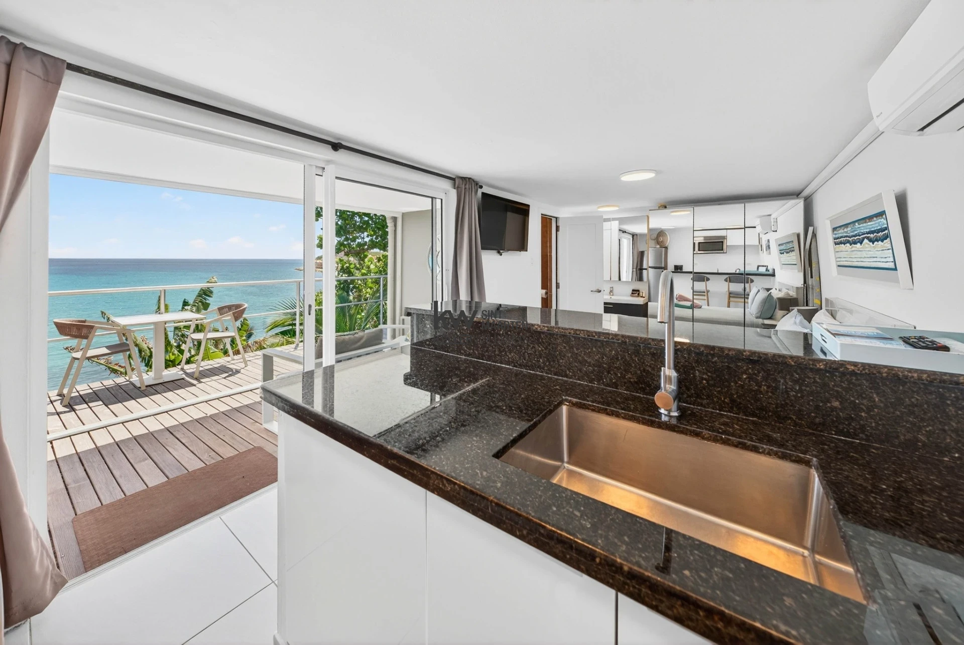 Villa in Little Bay