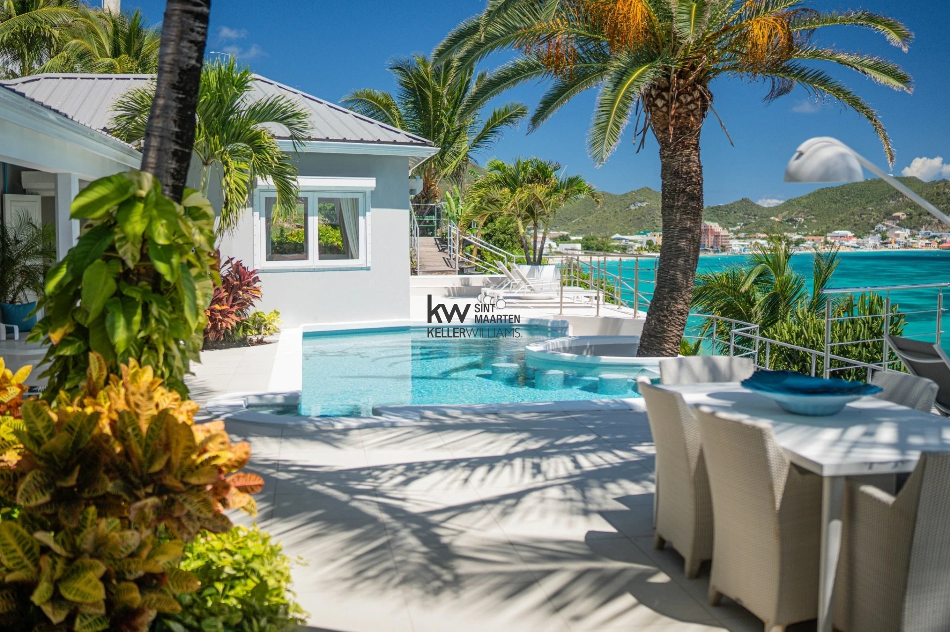 Villa in Little Bay