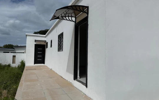 Newly Renovated 3-Unit Apartment Complex | Almond Grove Newly Renovated 3-Unit Apartment Complex | Almond Grove