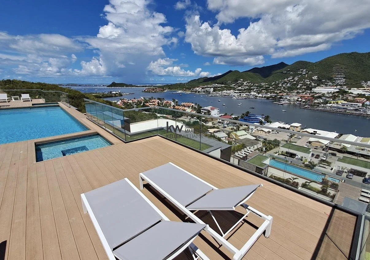 Apartment in Cole Bay