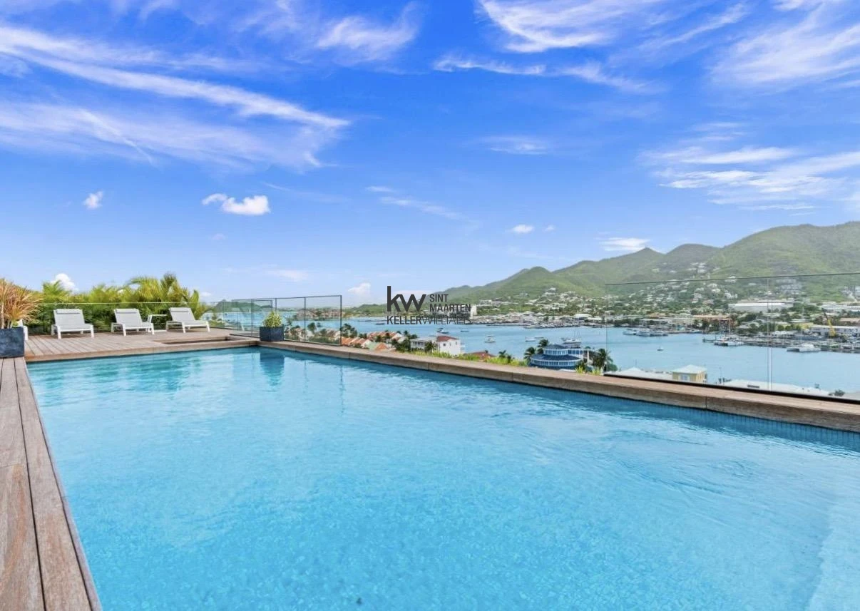 Apartment in Cole Bay