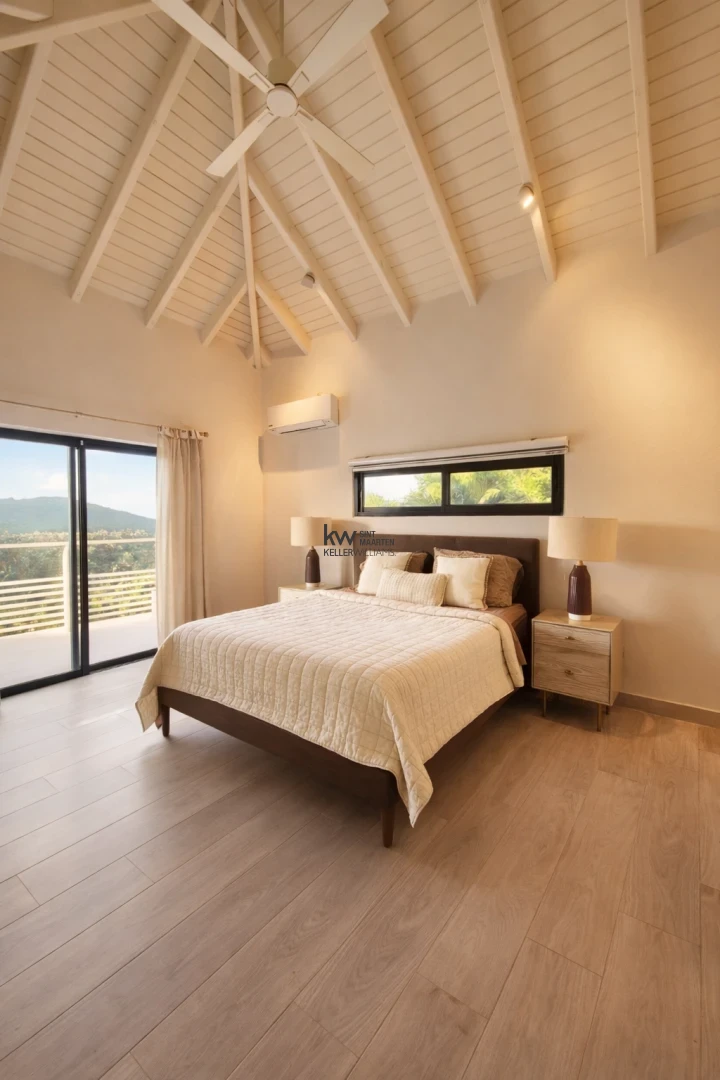 Villa in Oyster Pond