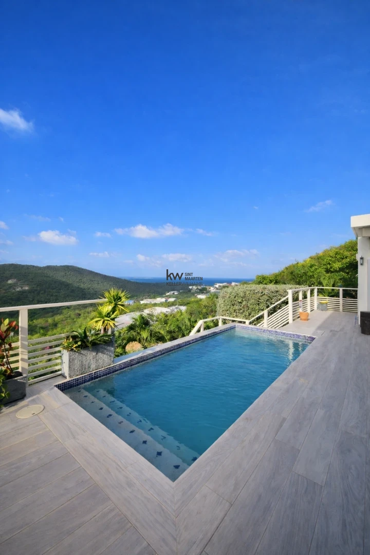 Villa in Oyster Pond