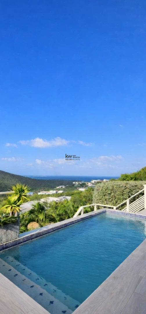 Villa in Oyster Pond