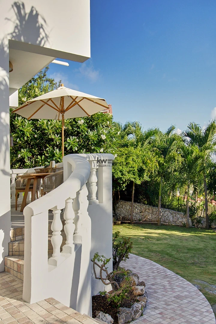 Villa in Pelican Key