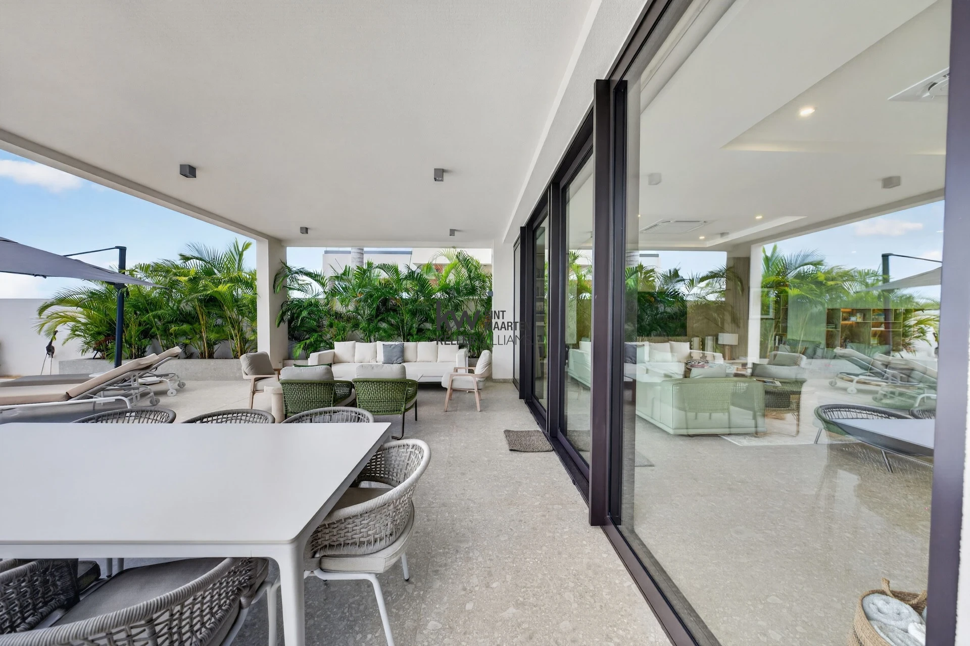 Villa in Point Pirouette