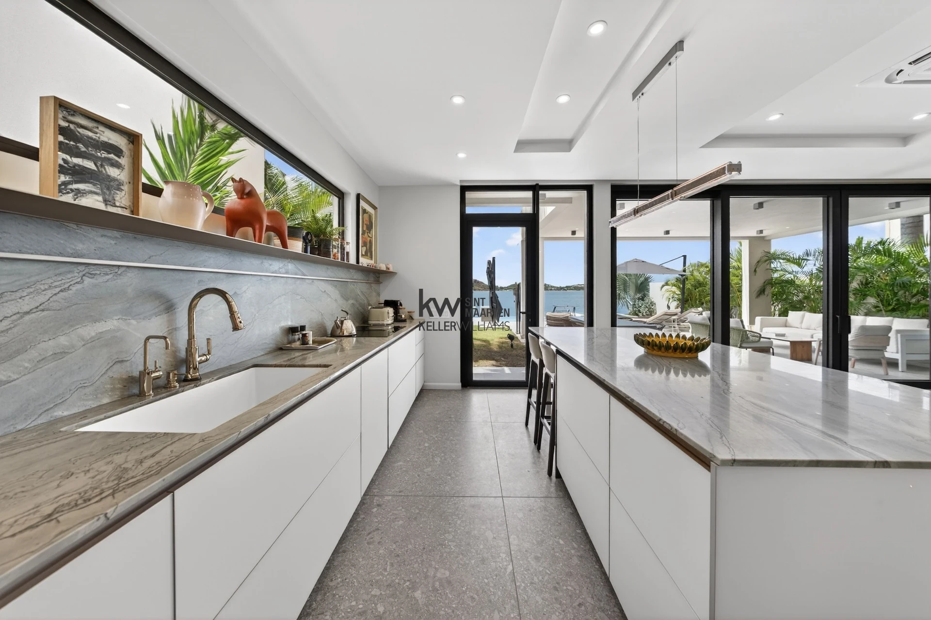 Villa in Point Pirouette