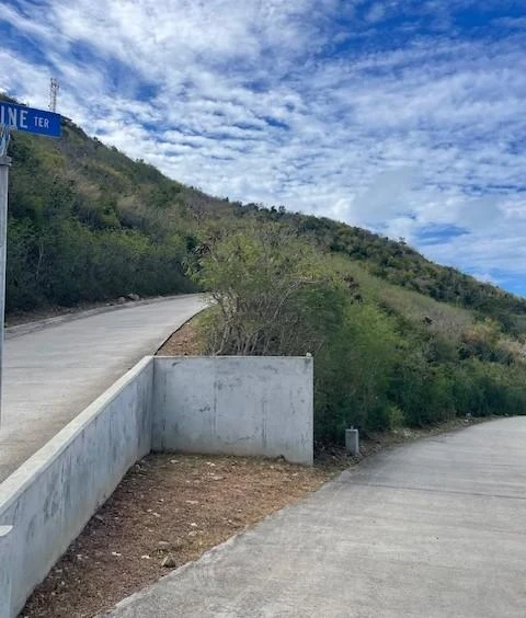 Land / plot in Cay Hill