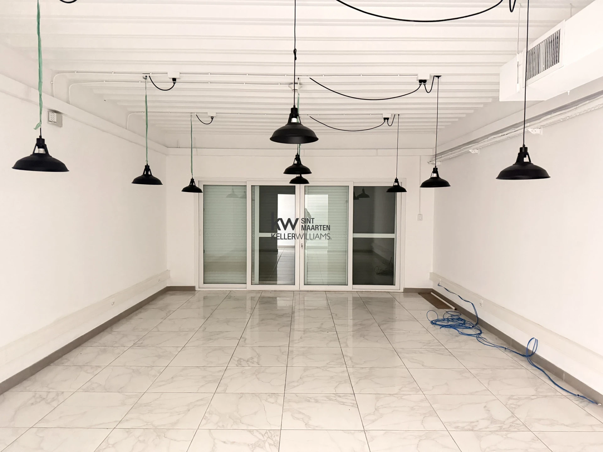 Commercial in Simpson Bay