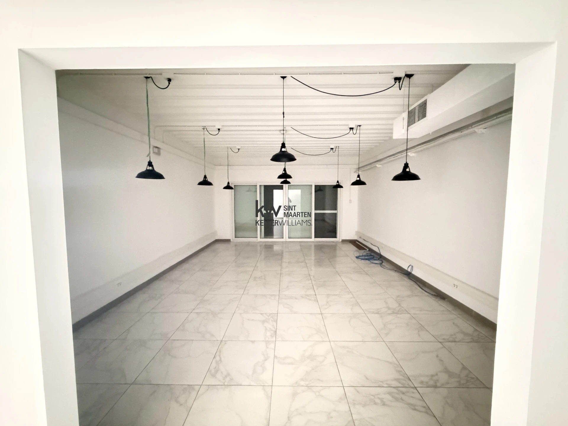 Commercial in Simpson Bay
