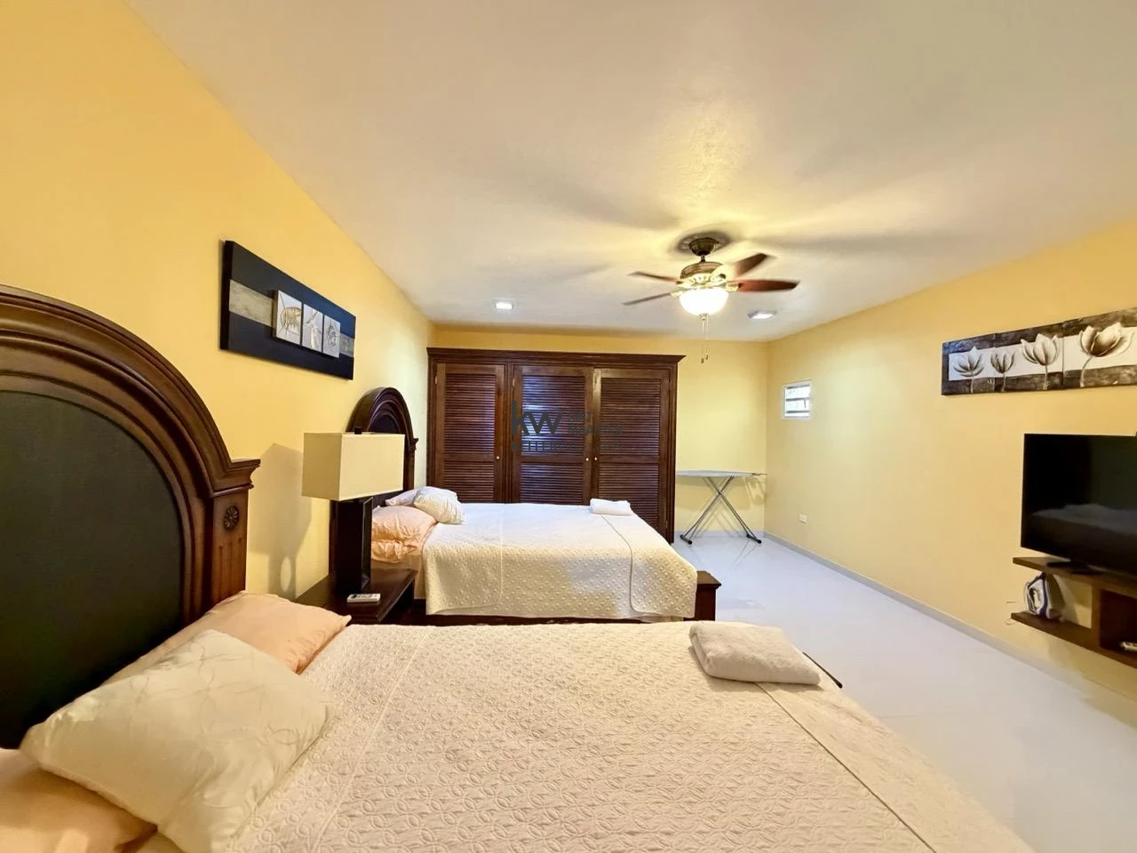 Townhouse in Oyster Pond