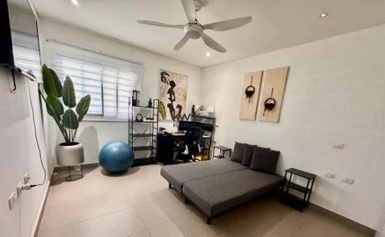 Apartment in Beacon Hill