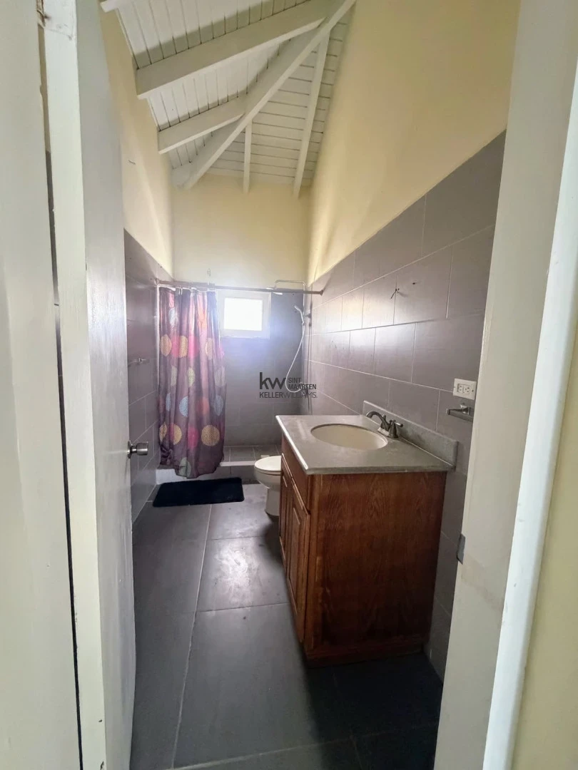 Apartment in Oyster Pond