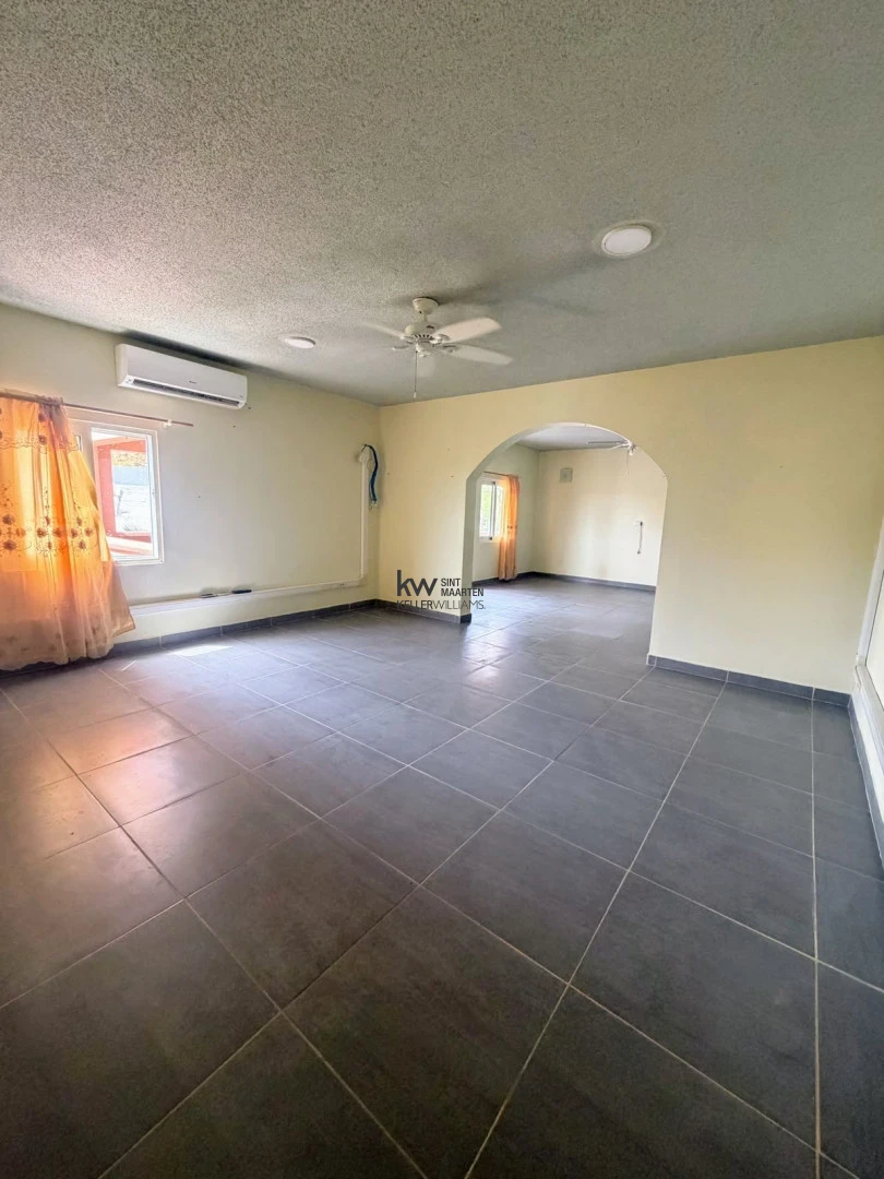 Apartment in Oyster Pond