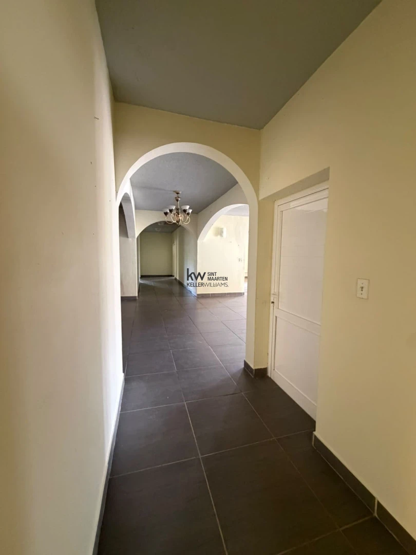 Apartment in Oyster Pond