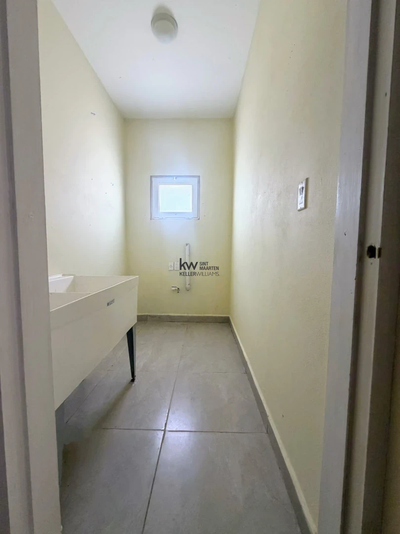 Apartment in Oyster Pond