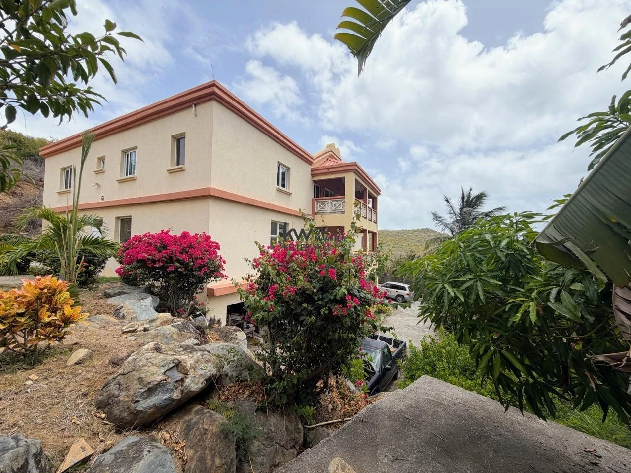 Apartment in Oyster Pond